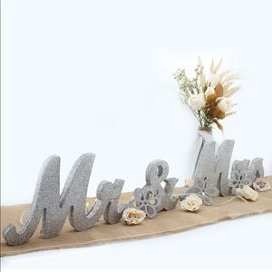 Wedding Decor Mr & Mrs